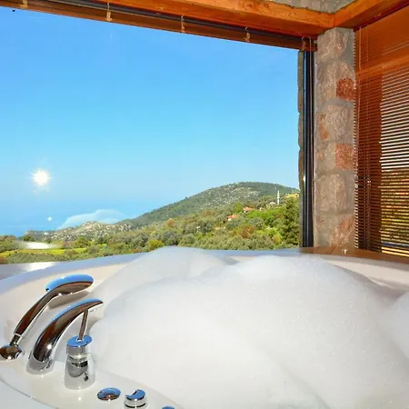 2 Bedroom Private With Infinity Pool And Sea View