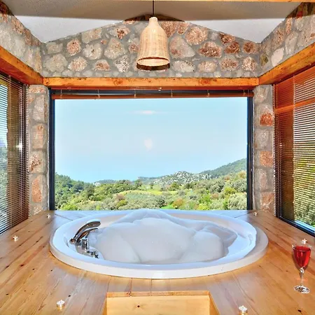 2 Bedroom Private With Infinity Pool And Sea View Villa Faralya
