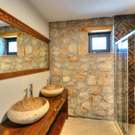 Villa 2 Bedroom Private With Infinity Pool And Sea View *